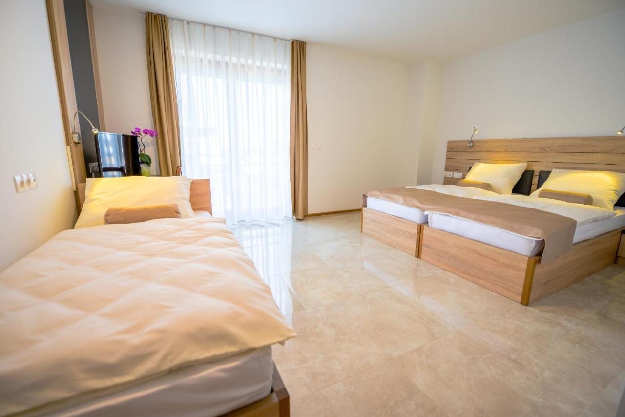 Smlednik Hotel Baron מראה חיצוני תמונה
