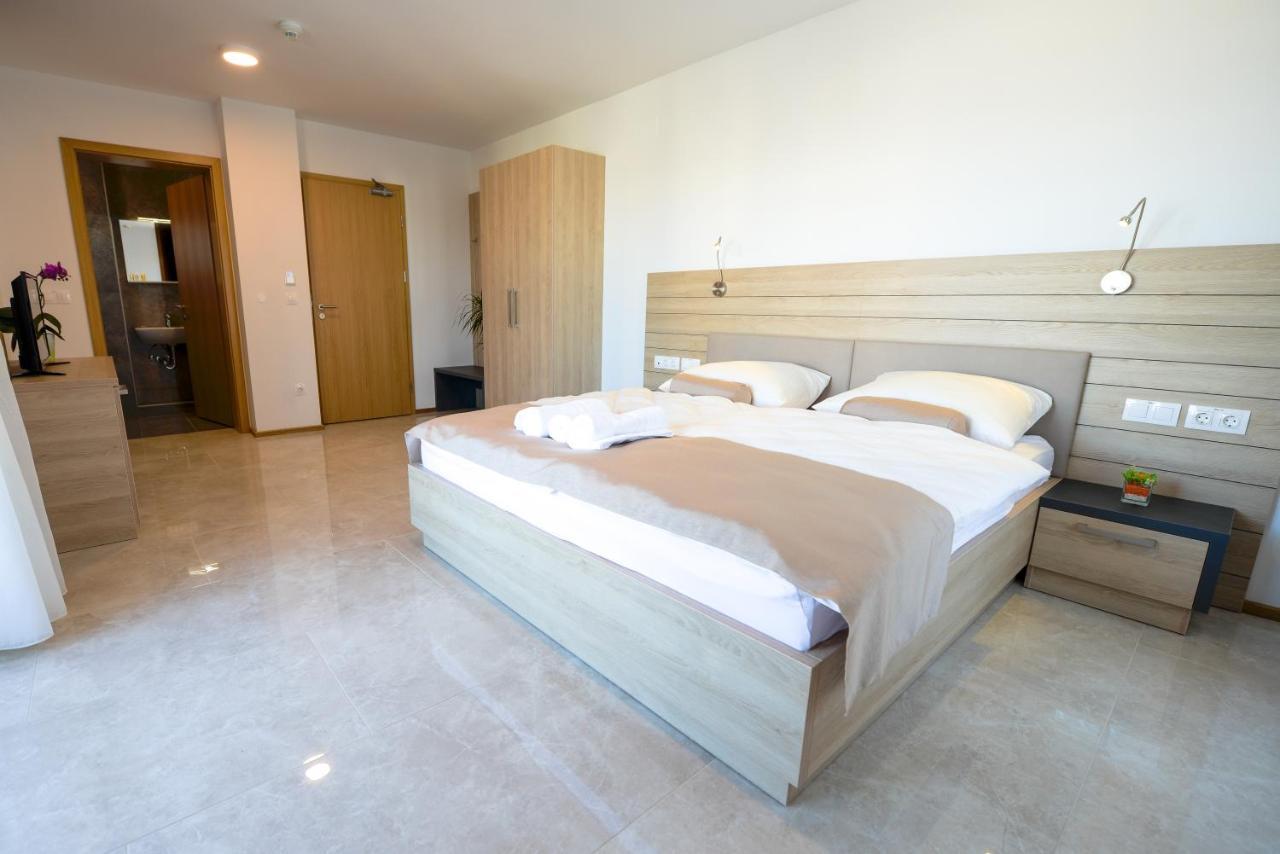 Smlednik Hotel Baron מראה חיצוני תמונה